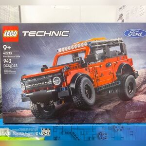 LEGO Technic Orange Ford Bronco Building Set